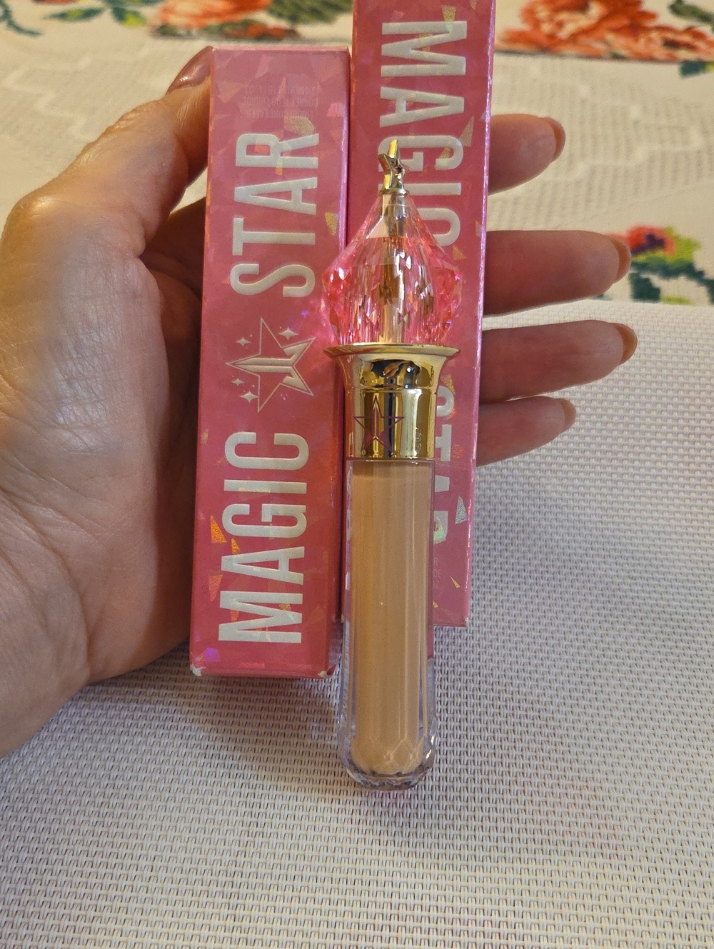 Jeffrey Star Magic Star Concealer (2)